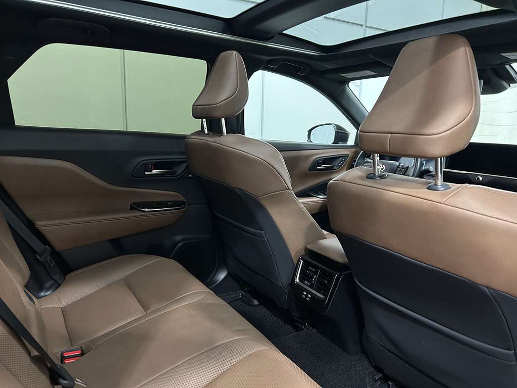 2025 Toyota Crown Signia - Image 19