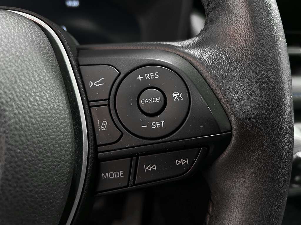2023 Toyota Rav4 - Image 12