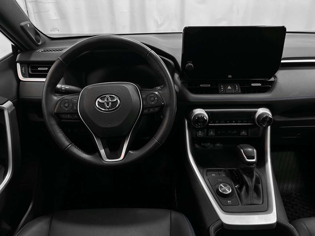 2023 Toyota Rav4 - Image 18