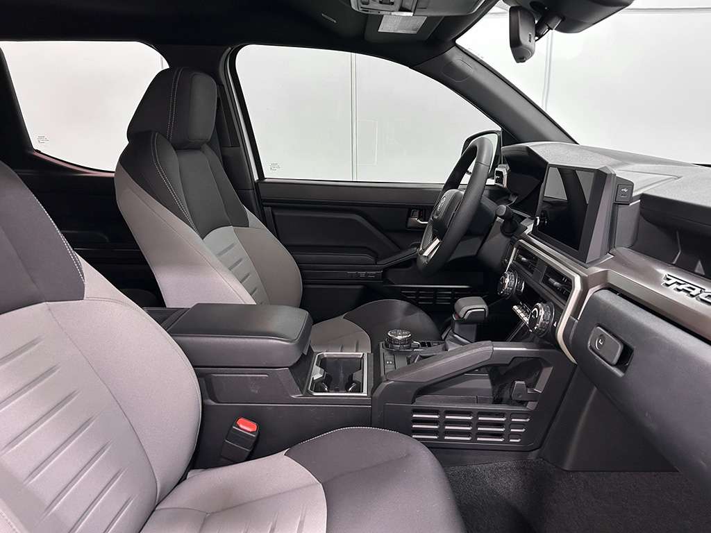 2024 Toyota Tacoma - Image 20
