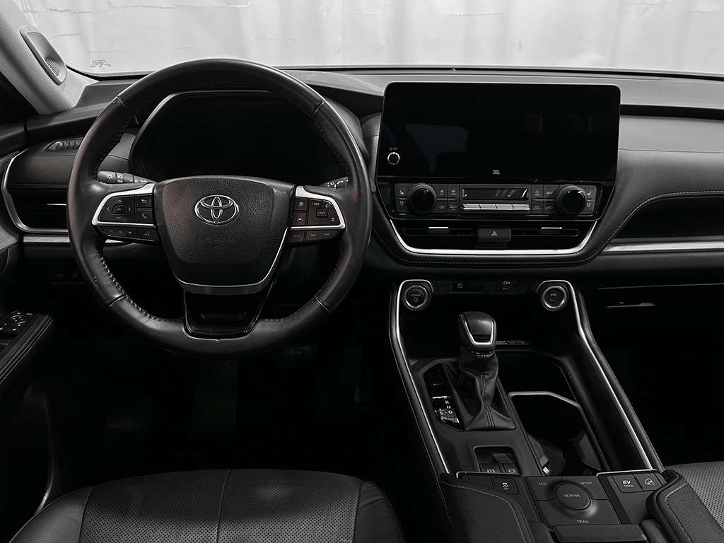 2024 Toyota Grand Highlander - Image 17