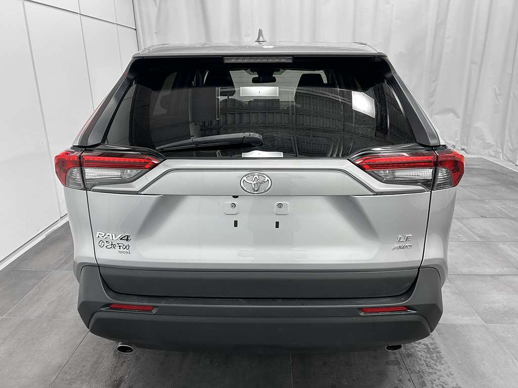 2022 Toyota Rav4 - Image 5