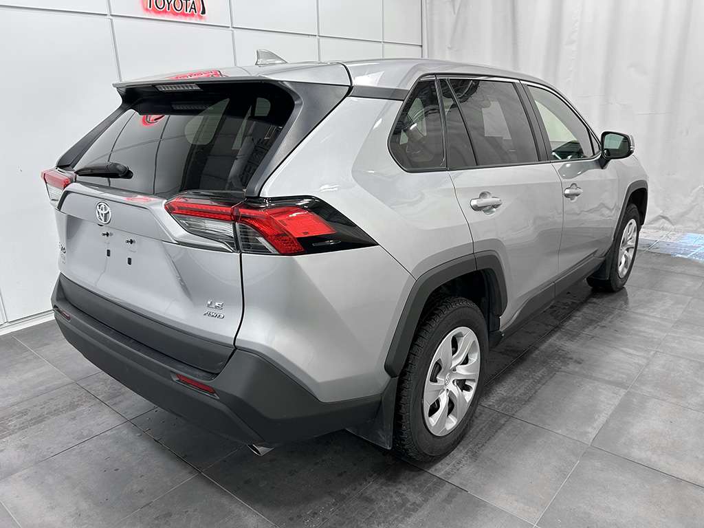 2022 Toyota Rav4 - Image 6