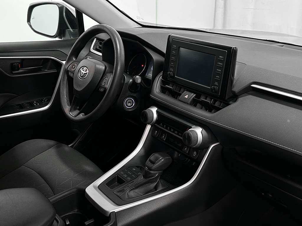 2022 Toyota Rav4 - Image 20