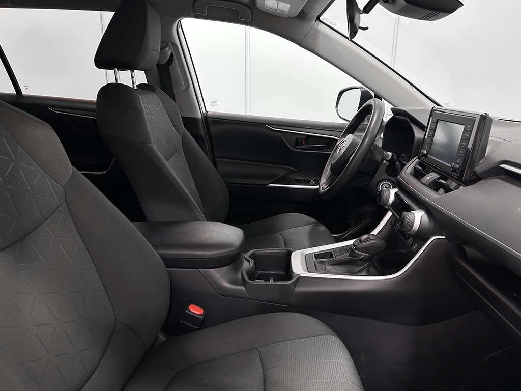 2022 Toyota Rav4 - Image 21