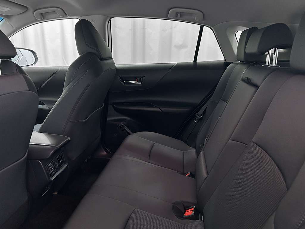 2023 Toyota Venza - Image 17