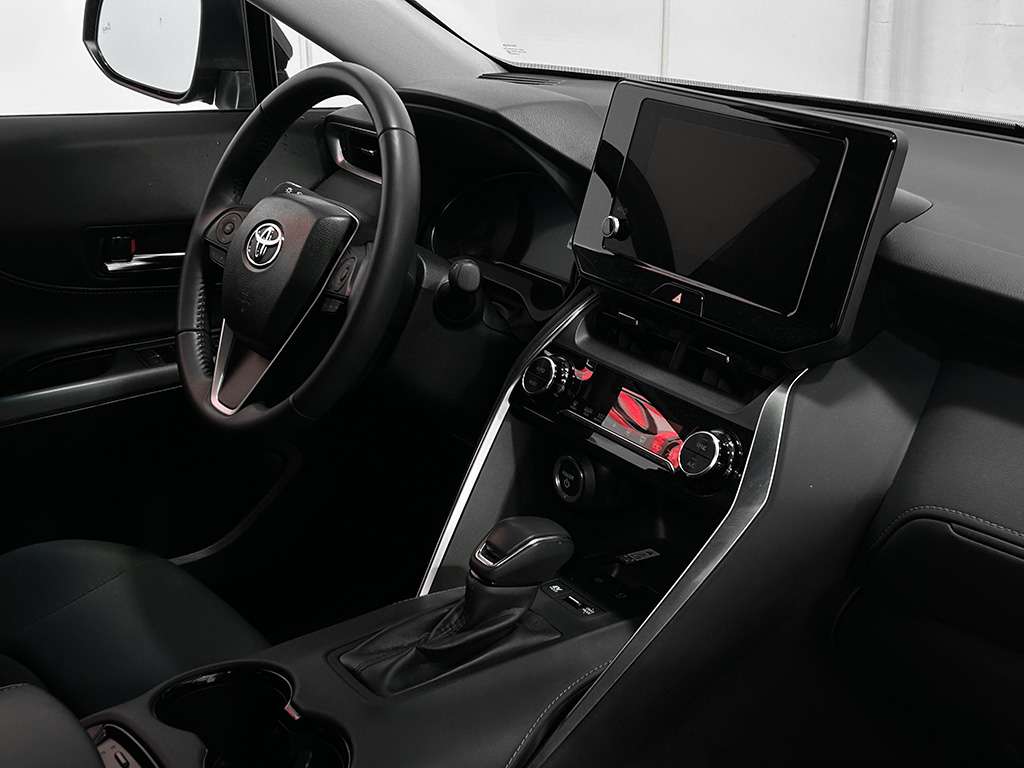 2023 Toyota Venza - Image 20
