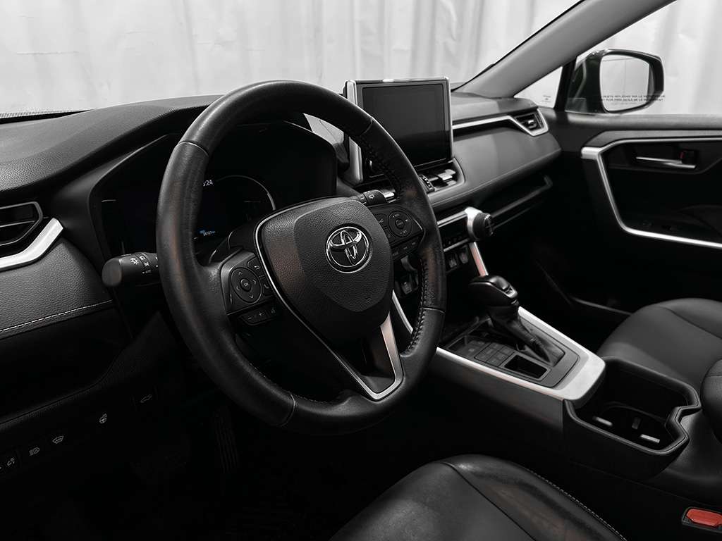 2023 Toyota Rav4 - Image 8