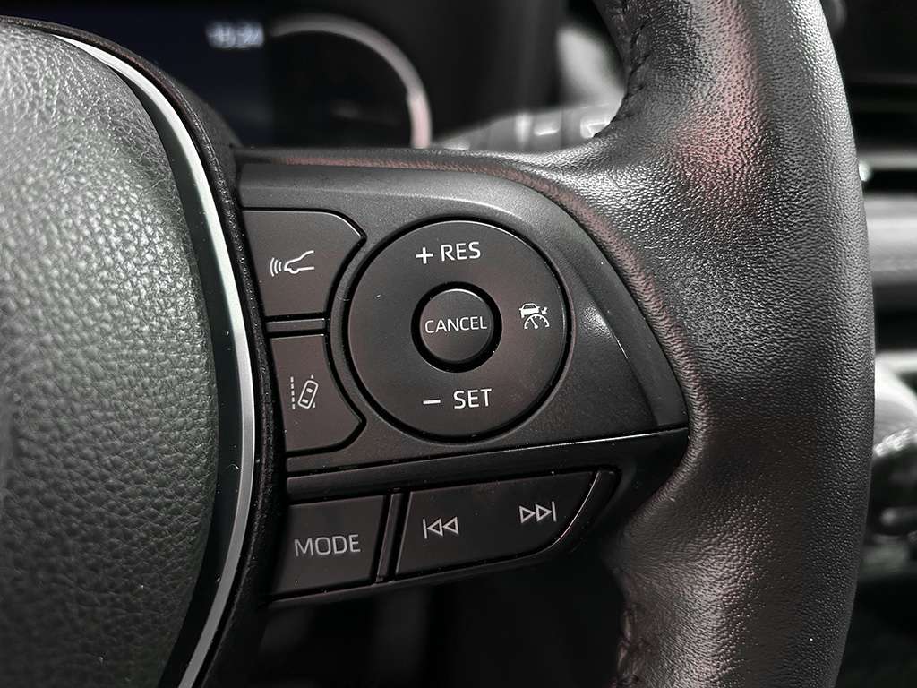 2023 Toyota Rav4 - Image 12
