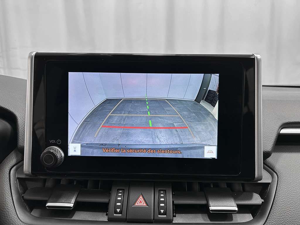 2023 Toyota Rav4 - Image 15