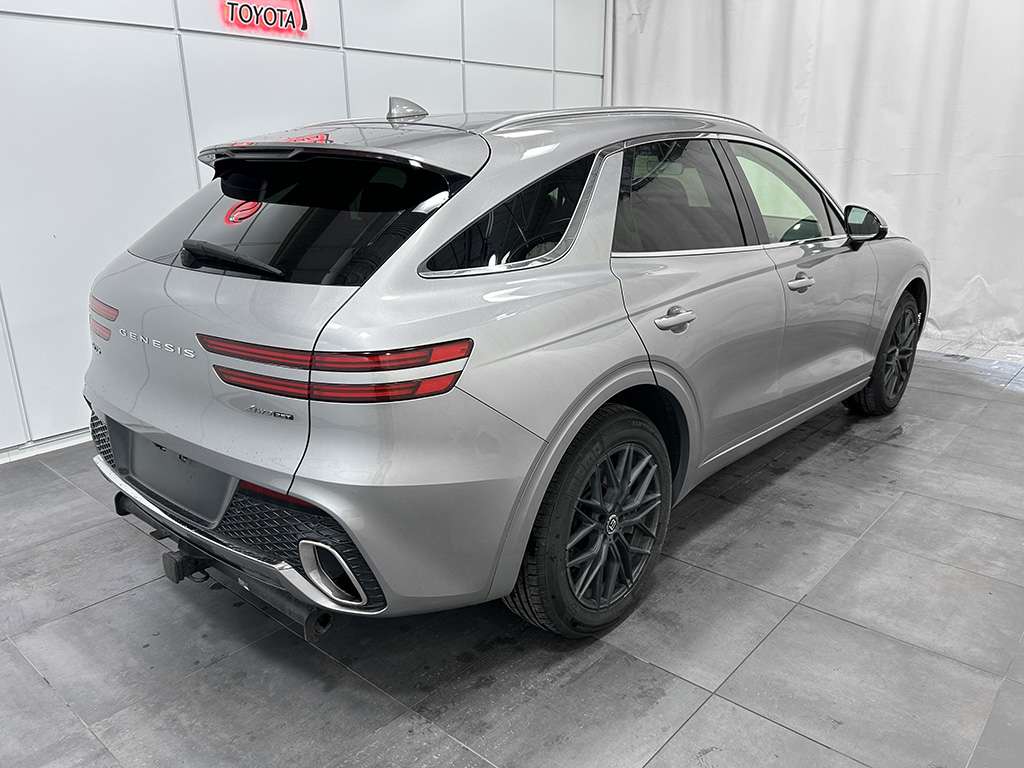 2022 Genesis GV70 - Image 6