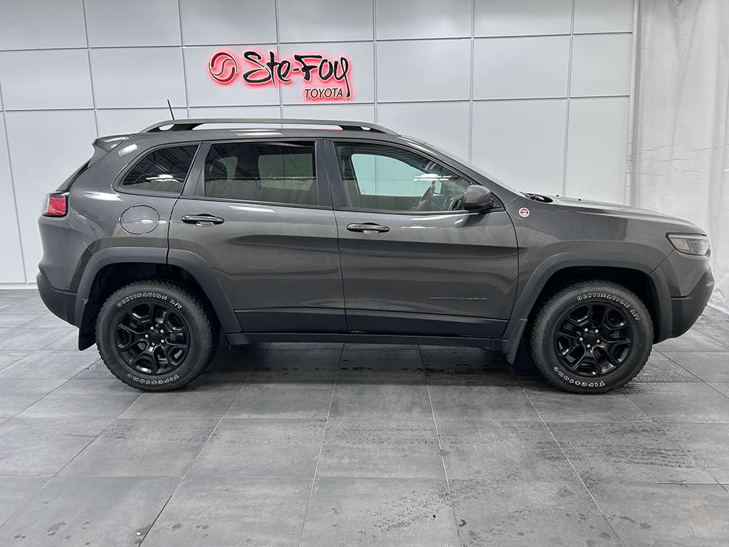 2020 Jeep Cherokee - Image 7
