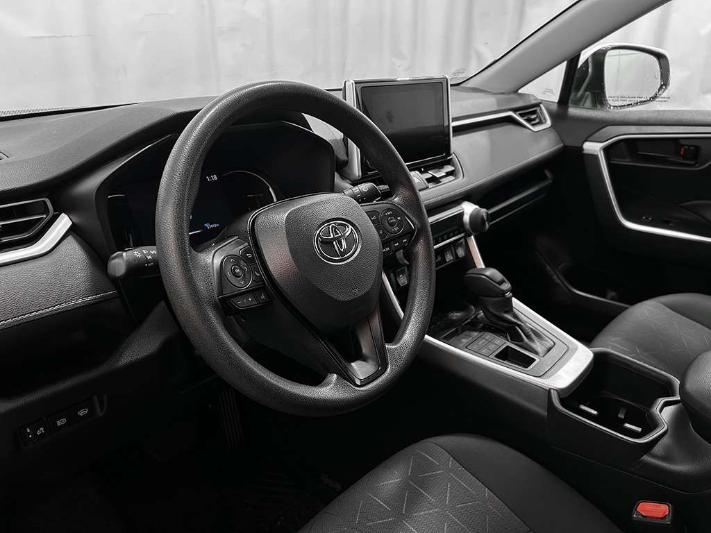 2023 Toyota Rav4 - Image 8