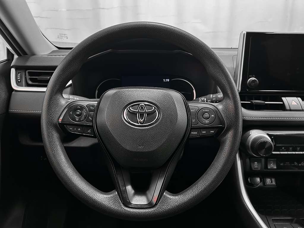 2023 Toyota Rav4 - Image 11