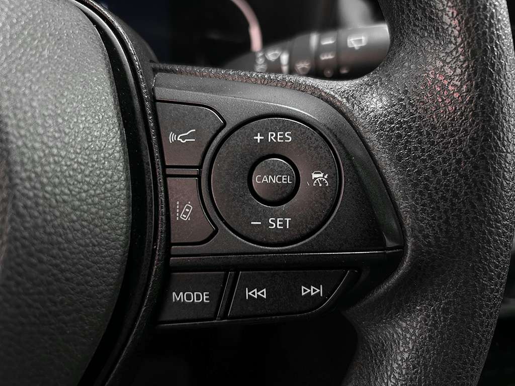 2023 Toyota Rav4 - Image 12