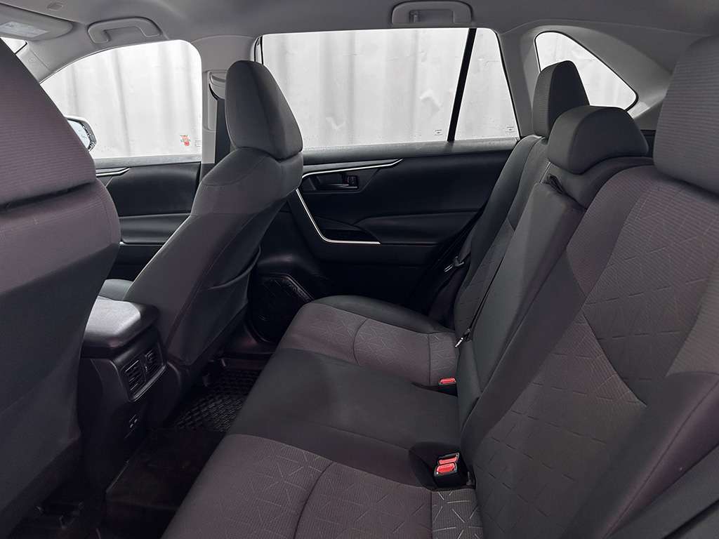 2023 Toyota Rav4 - Image 17