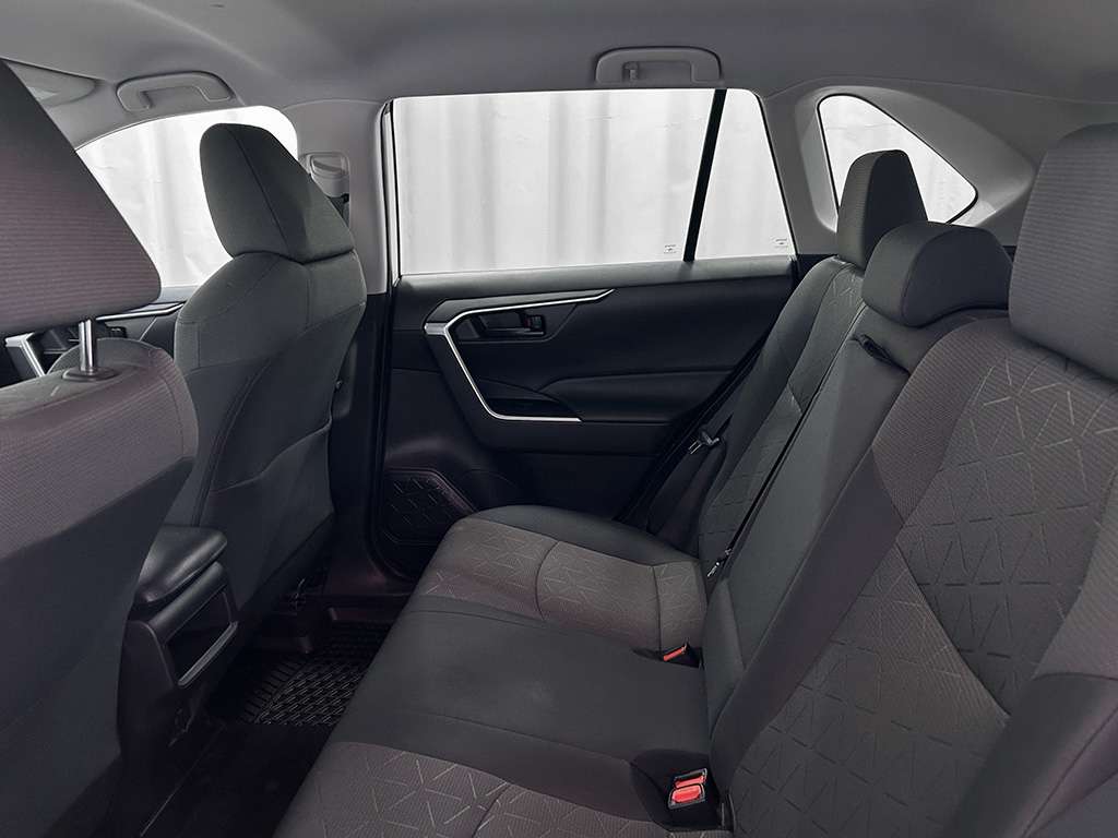 2021 Toyota Rav4 - Image 17