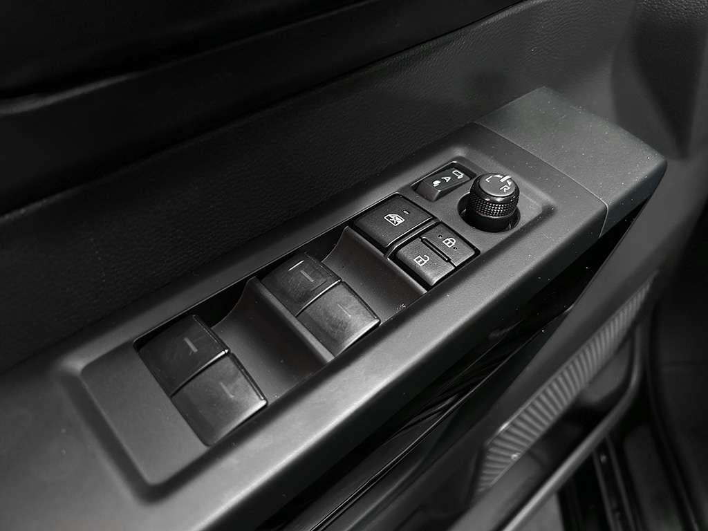 2025 Toyota Tundra - Image 9