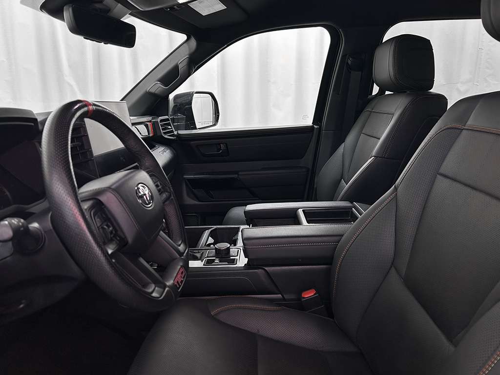 2025 Toyota Tundra - Image 16