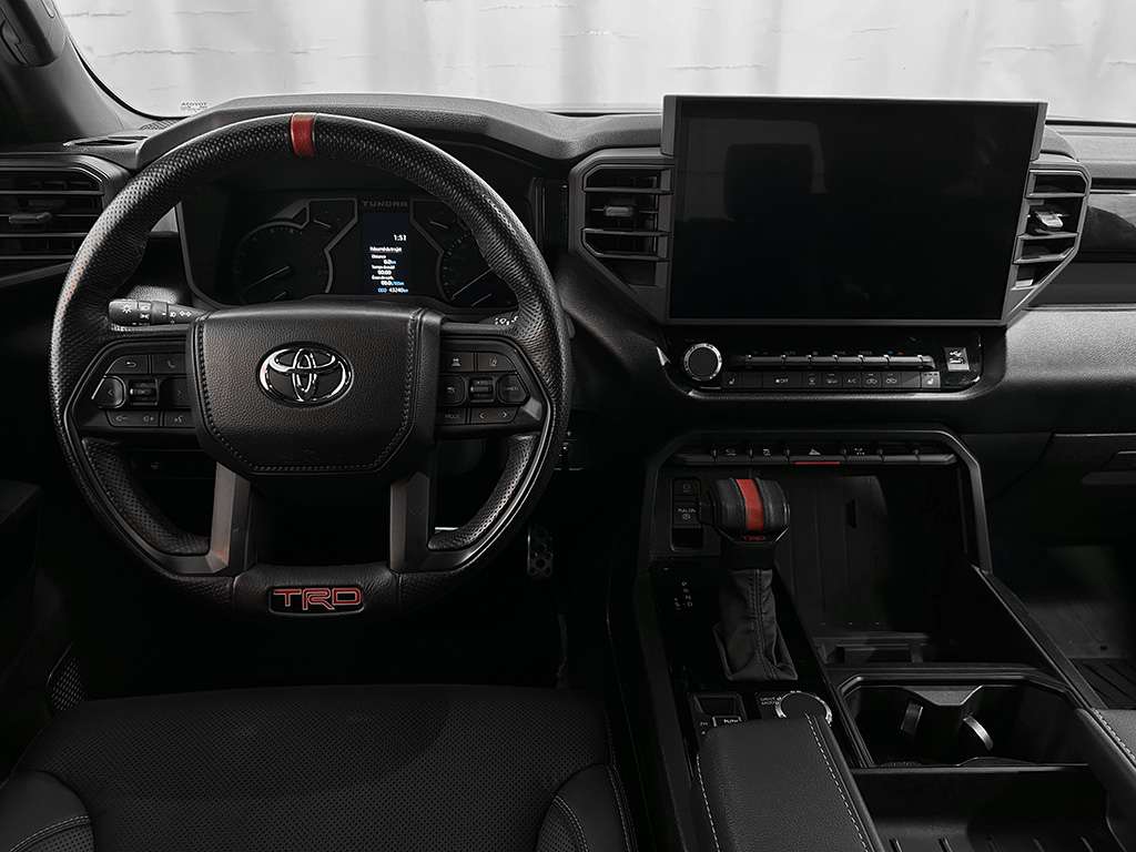 2025 Toyota Tundra - Image 18