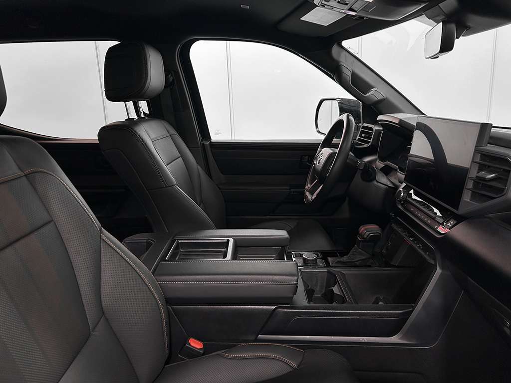 2025 Toyota Tundra - Image 19