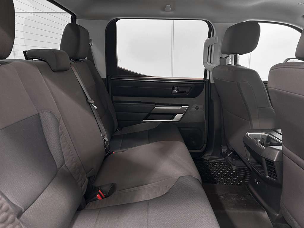 2024 Toyota Tundra - Image 18
