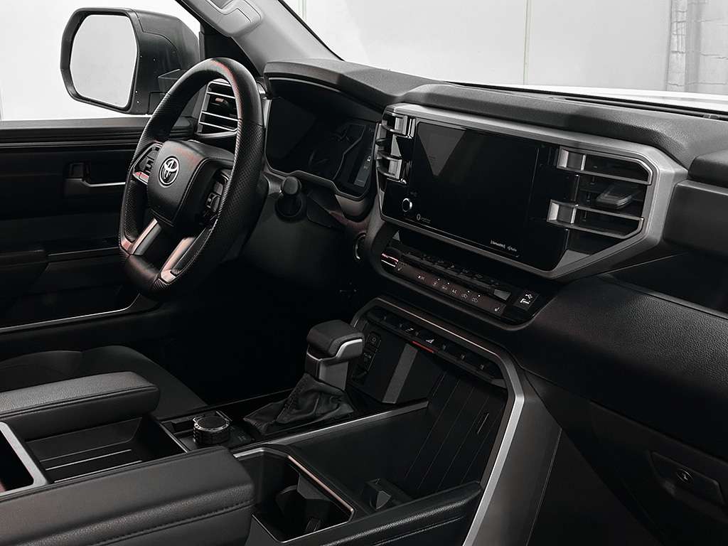2024 Toyota Tundra - Image 19