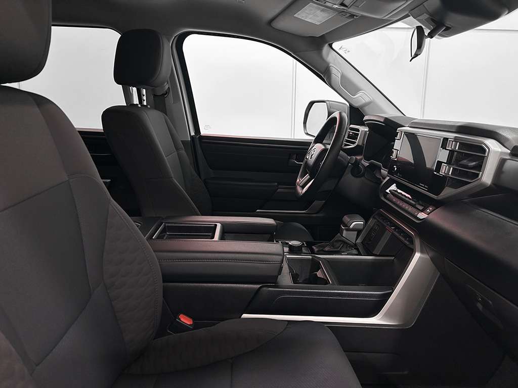 2024 Toyota Tundra - Image 20