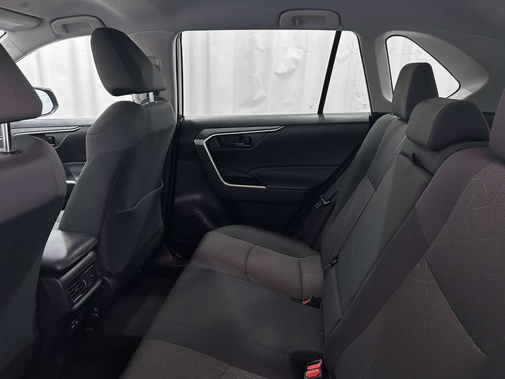 2023 Toyota Rav4 - Image 17