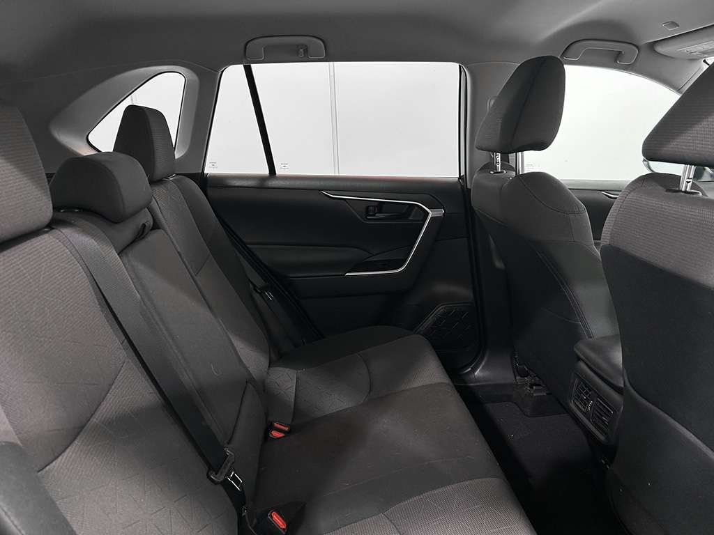 2023 Toyota Rav4 - Image 19