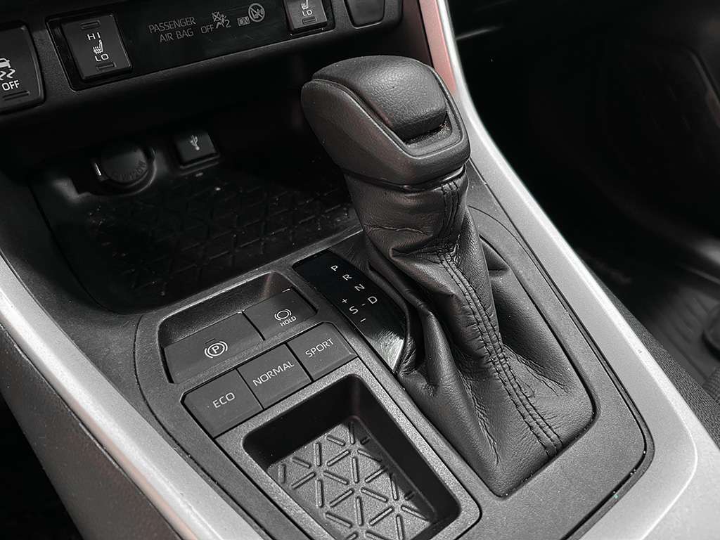 2021 Toyota Rav4 - Image 13