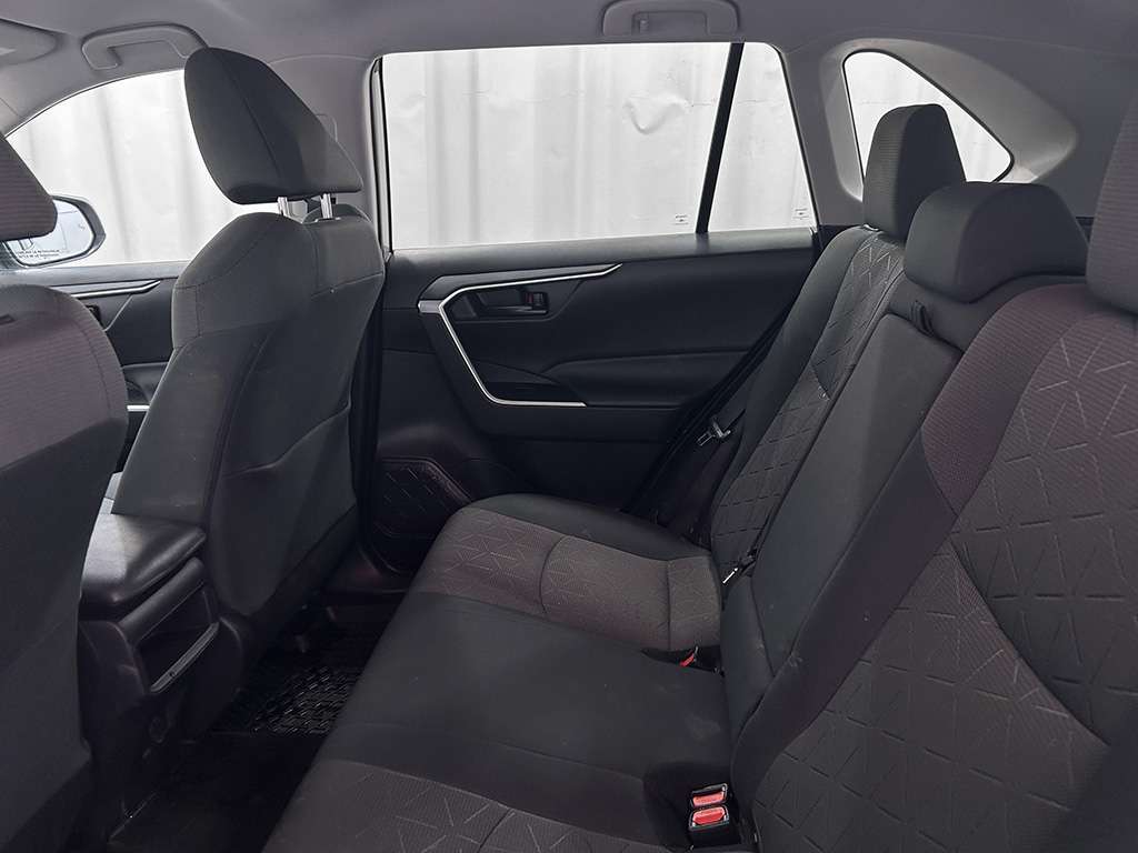 2021 Toyota Rav4 - Image 17