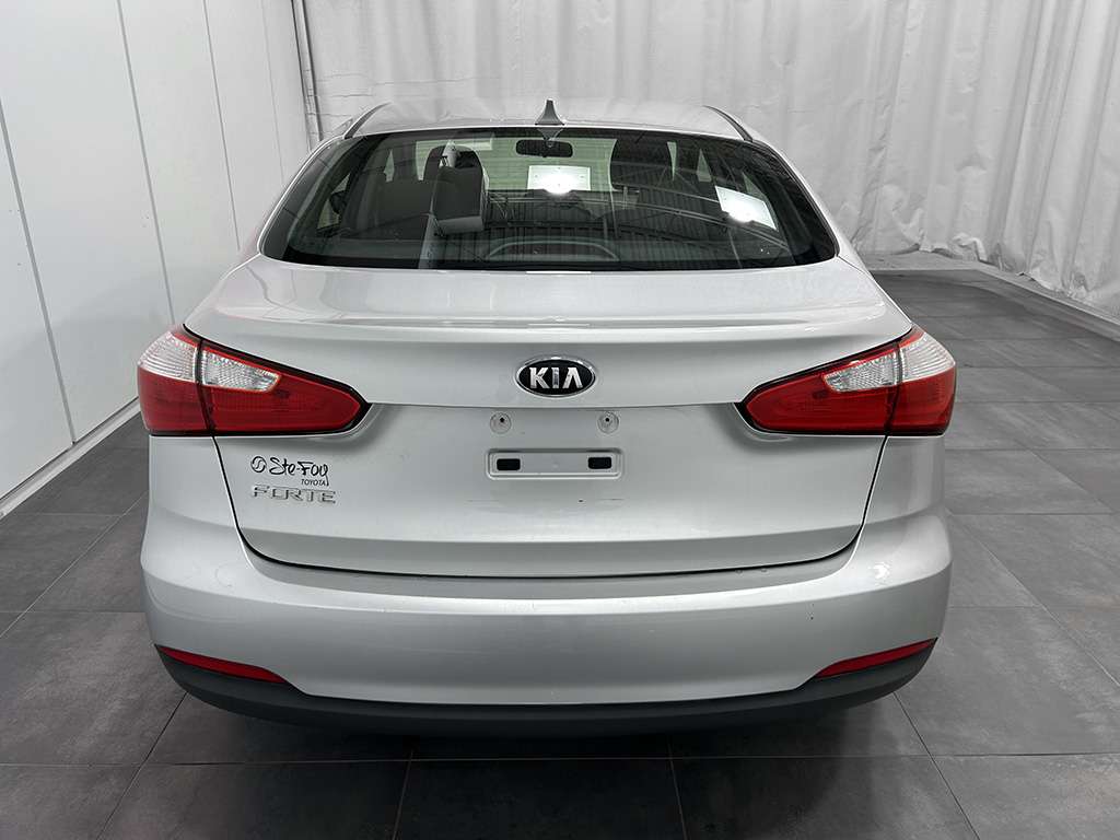 2015 Kia Forte - Image 5
