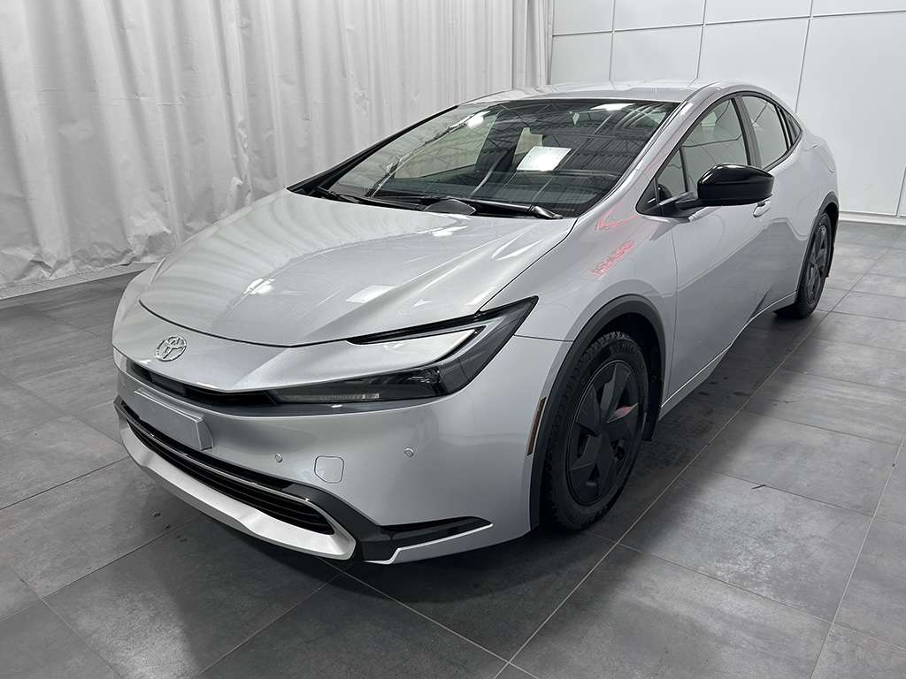 2025 Toyota Prius Prime - Image 3