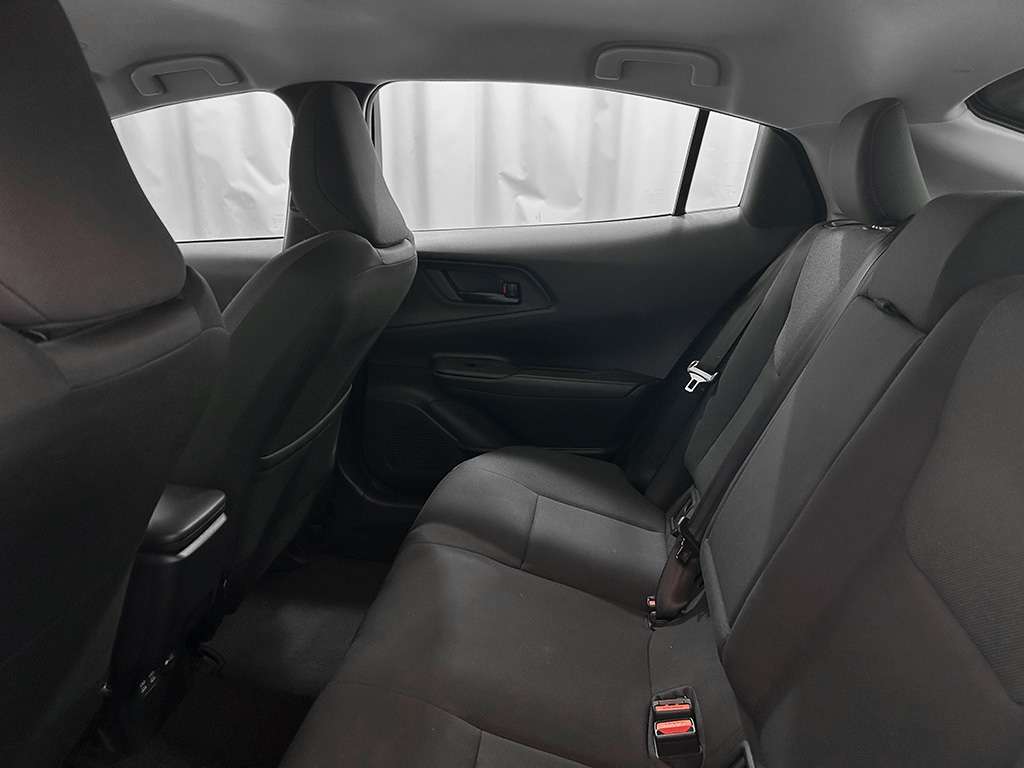 2025 Toyota Prius Prime - Image 17