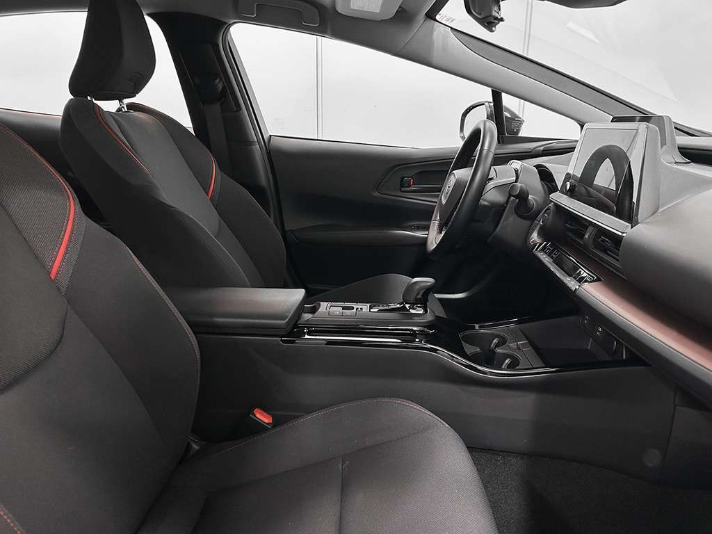 2025 Toyota Prius Prime - Image 21