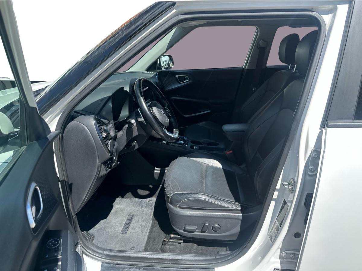2020 Kia Soul EV - Image 11