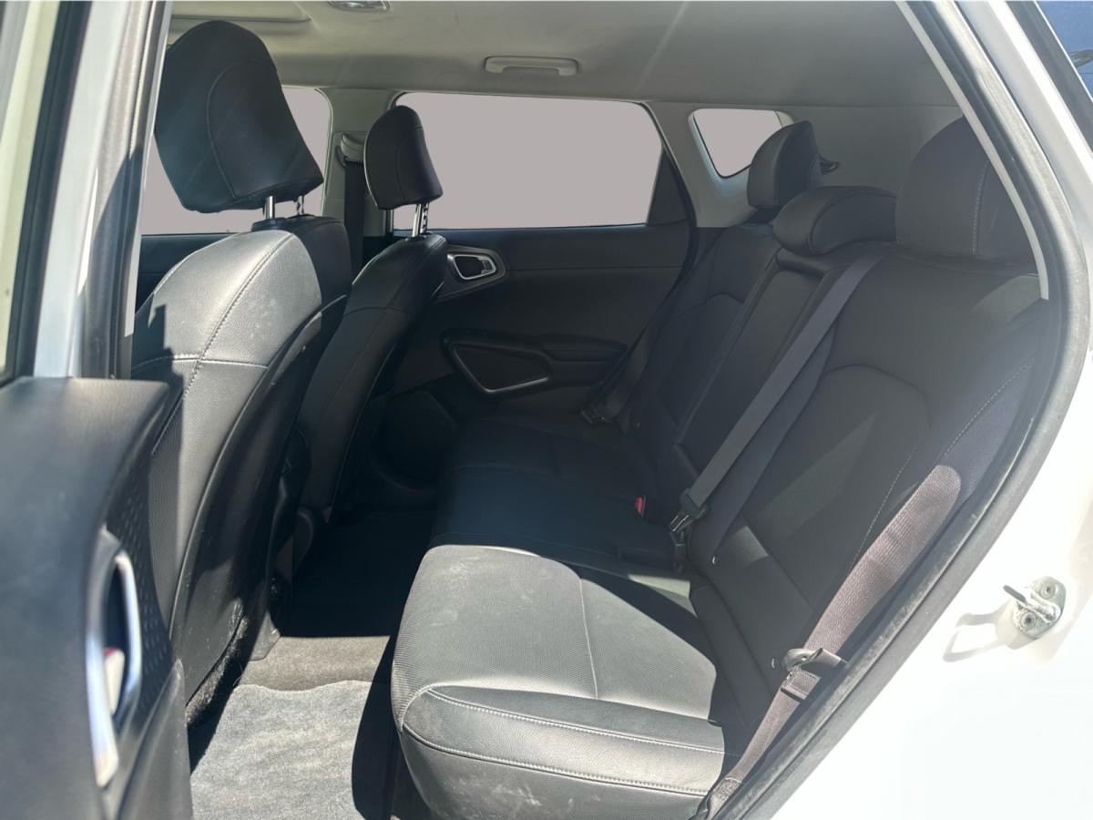 2020 Kia Soul EV - Image 12