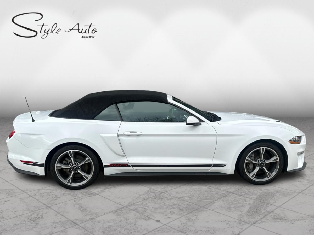 2022 Ford Mustang - Image 4