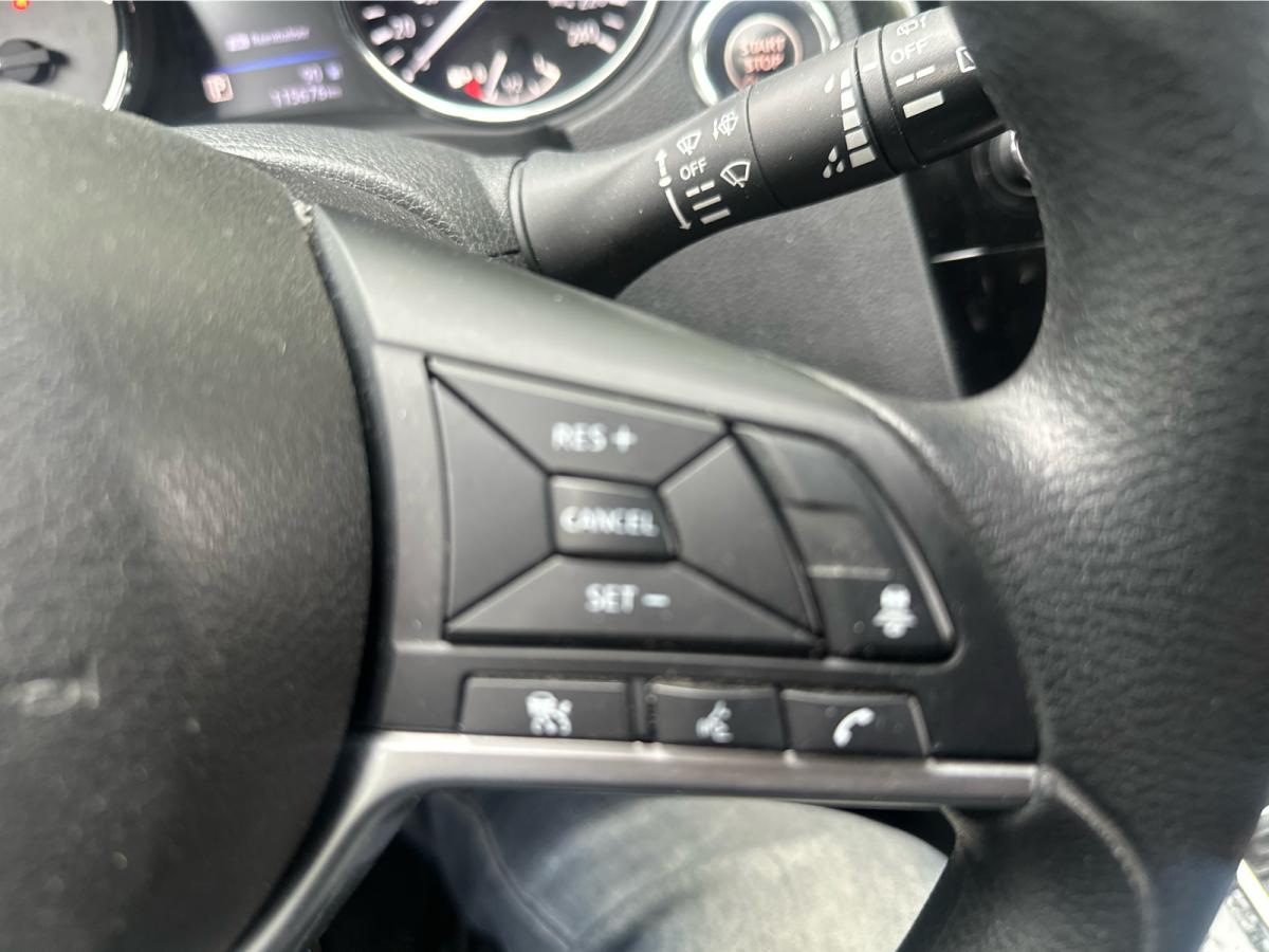 2020 Nissan Rogue - Image 16