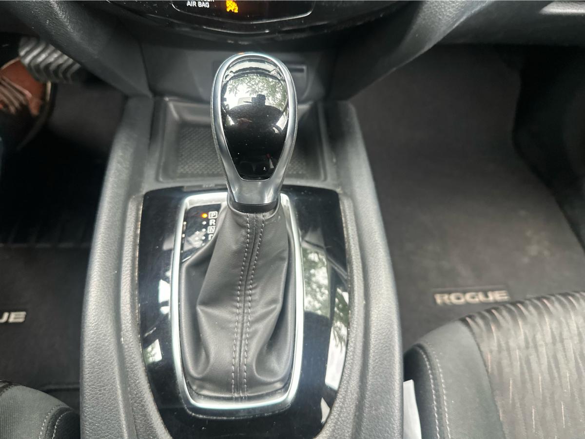 2020 Nissan Rogue - Image 20