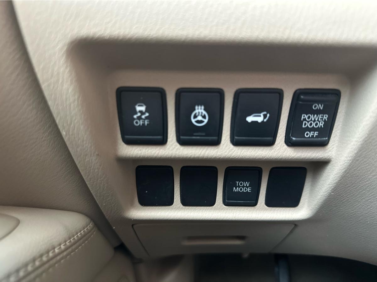 2014 Nissan Pathfinder - Image 15