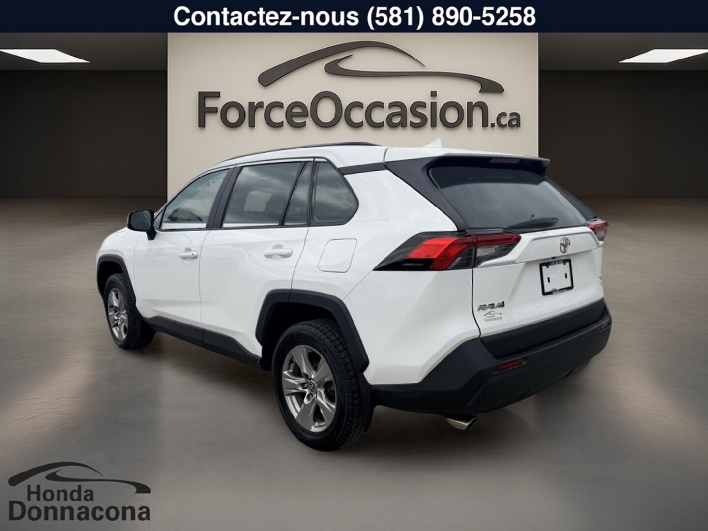 2022 Toyota RAV4 - Image 9