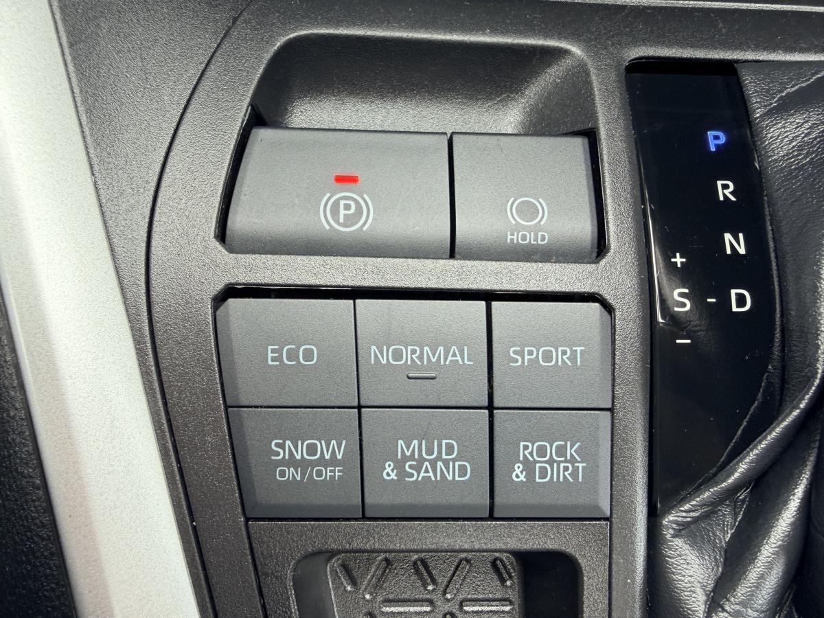 2022 Toyota RAV4 - Image 15