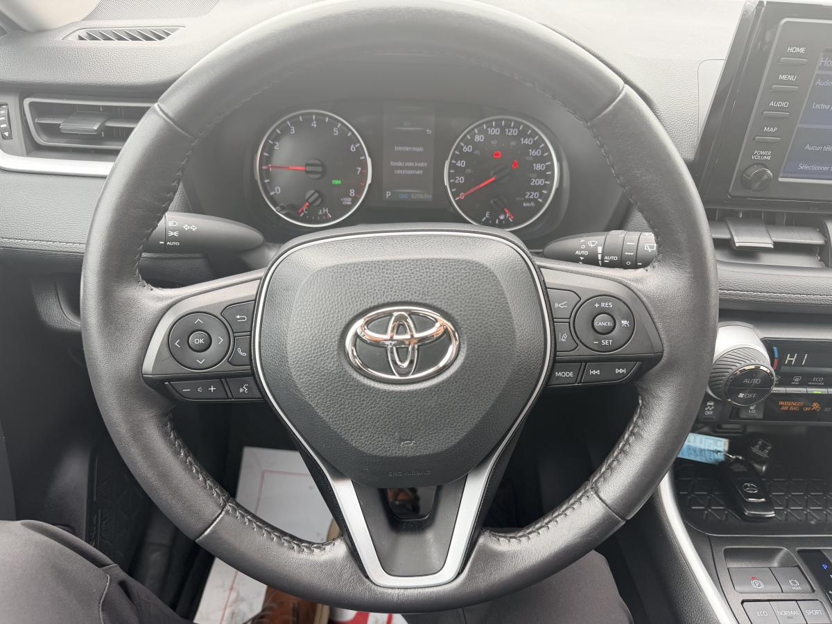 2022 Toyota RAV4 - Image 18