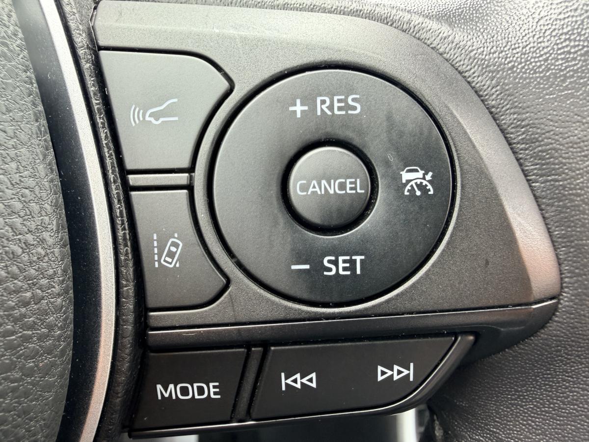 2022 Toyota RAV4 - Image 19