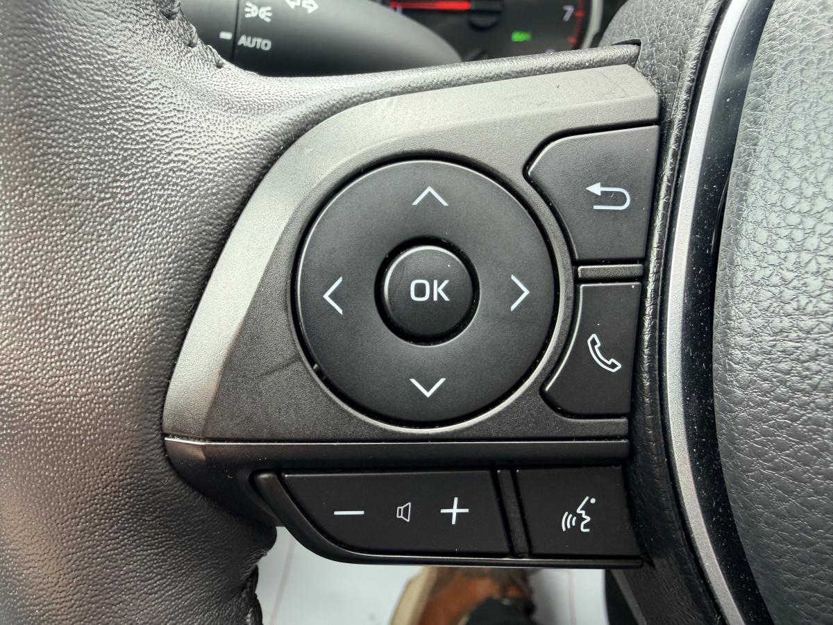 2022 Toyota RAV4 - Image 20