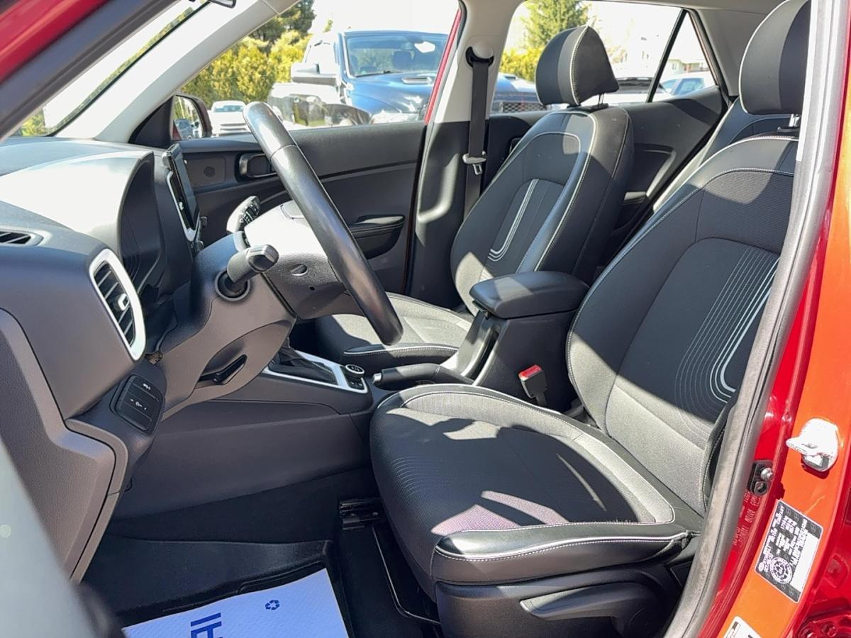 2023 Hyundai Venue - Image 8
