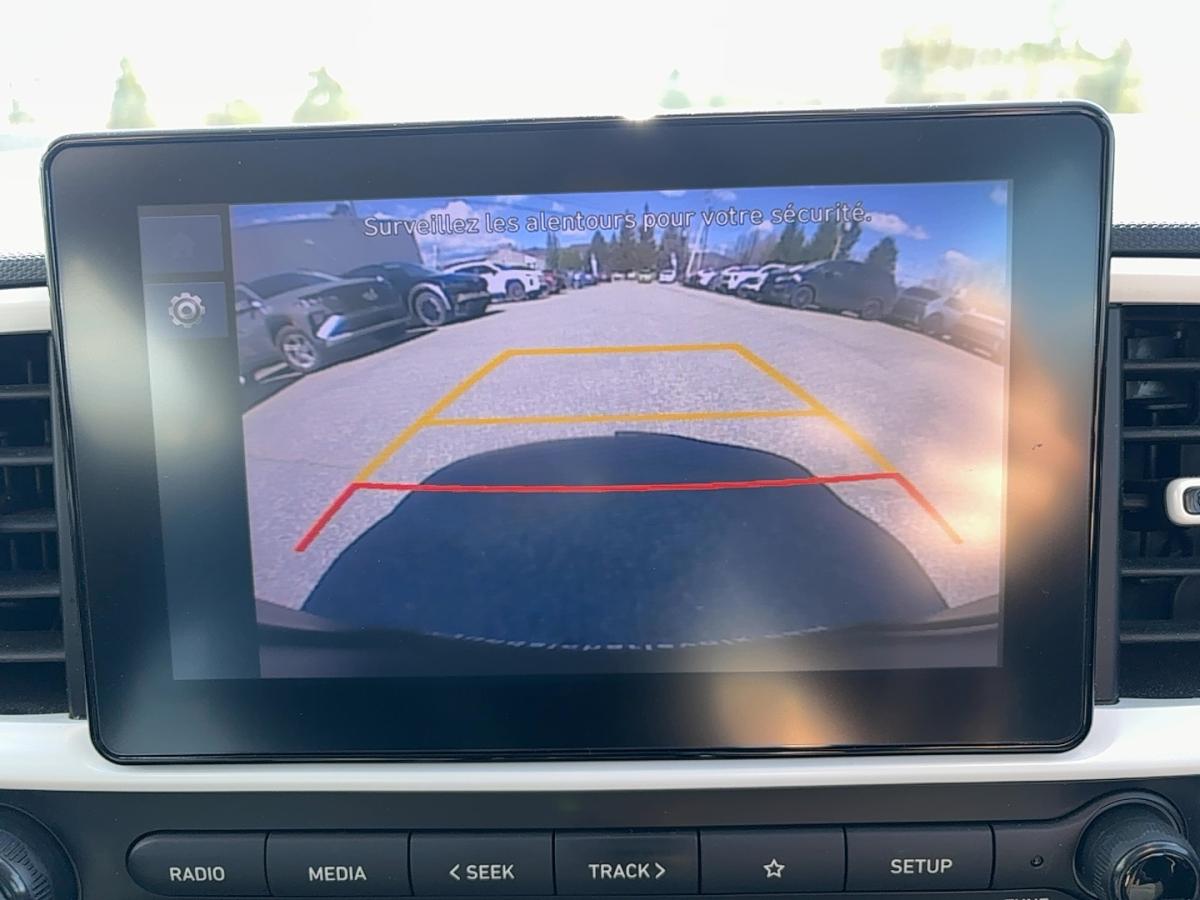 2023 Hyundai Venue - Image 12