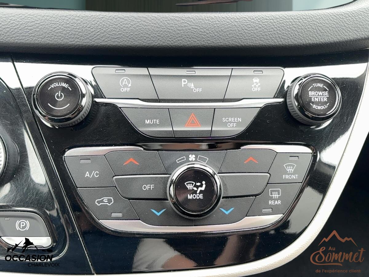 2022 Chrysler Grand Caravan - Image 15